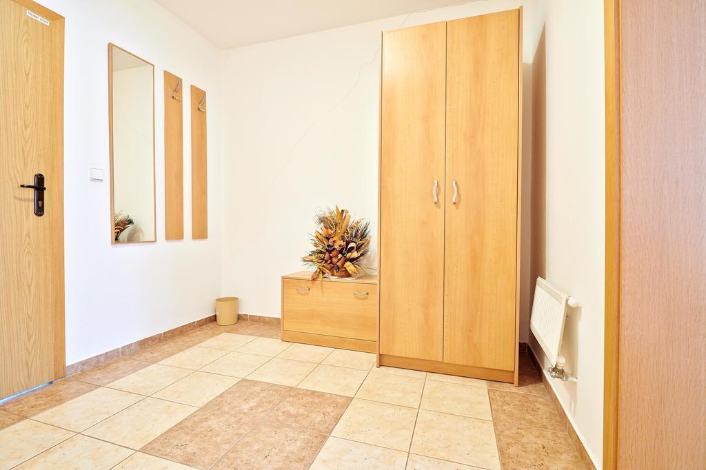 Penzion A Restauracia U Jelena Stara Lubovna Room photo